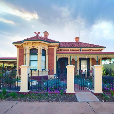 Allora House Kalgoorlie Bagian luar foto