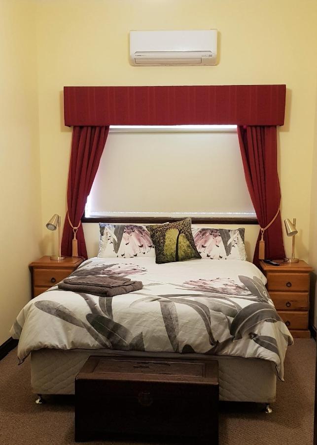 Allora House Kalgoorlie Bagian luar foto